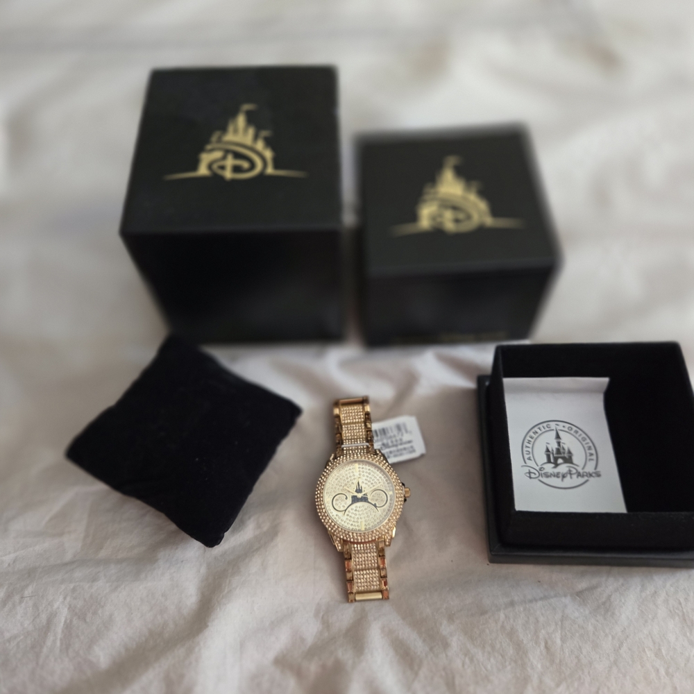 Shanghai Disney Resort  Gold Women's Or Mens  Watch Beautiful. Never Worn